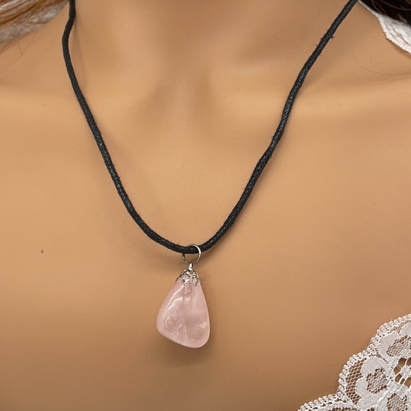 White , rose , amethyst quartz necklace - Picture 6 of 6